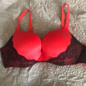 Victoria’s Secret push up bra - 38D